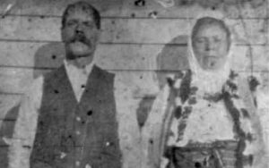 Bandur,-Petrea-and-Sanfira